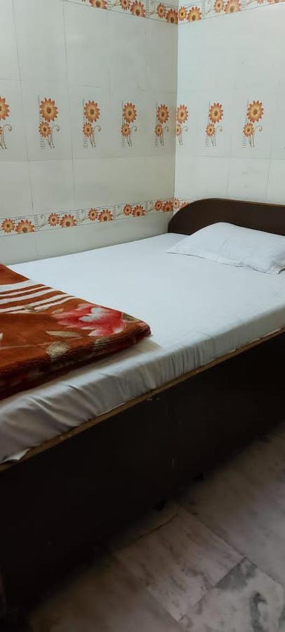 אמריצר Mj Chawla Homestay Double Bed Attached Bathroom Room מראה חיצוני תמונה