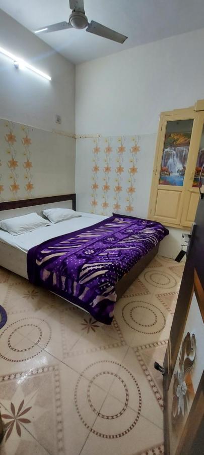 אמריצר Mj Chawla Homestay Double Bed Attached Bathroom Room מראה חיצוני תמונה