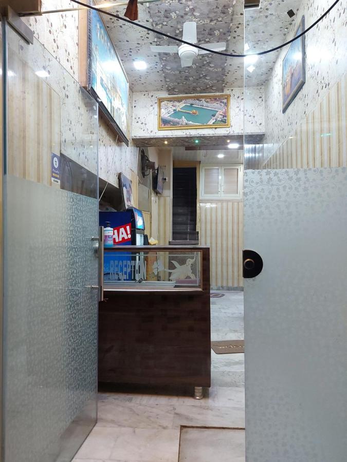 אמריצר Mj Chawla Homestay Double Bed Attached Bathroom Room מראה חיצוני תמונה