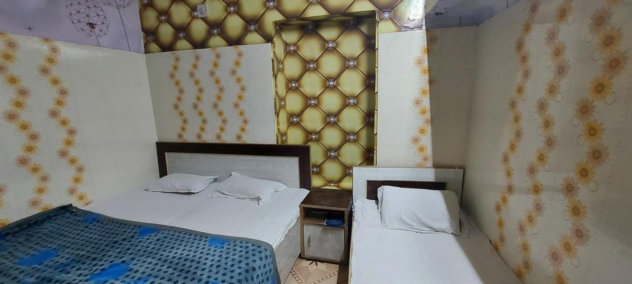 אמריצר Mj Chawla Homestay Double Bed Attached Bathroom Room מראה חיצוני תמונה